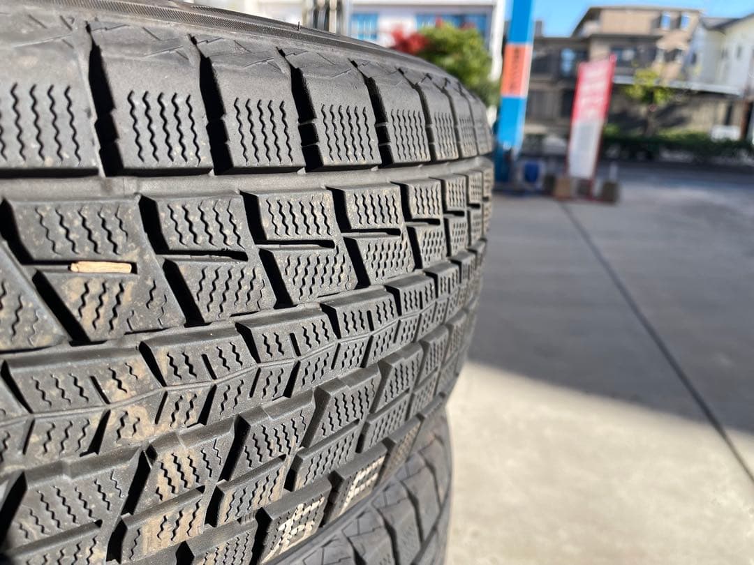 【ダンロップ-スタッドレスタイヤ】 235/55R20(4本)