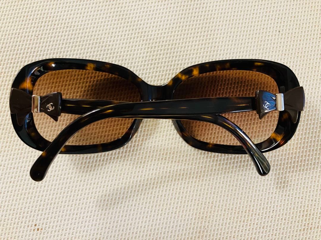 Chanel トータスシェル サングラス