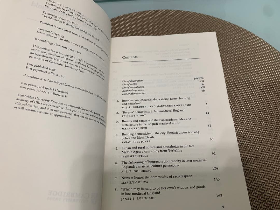洋書 Medieval Domesticity