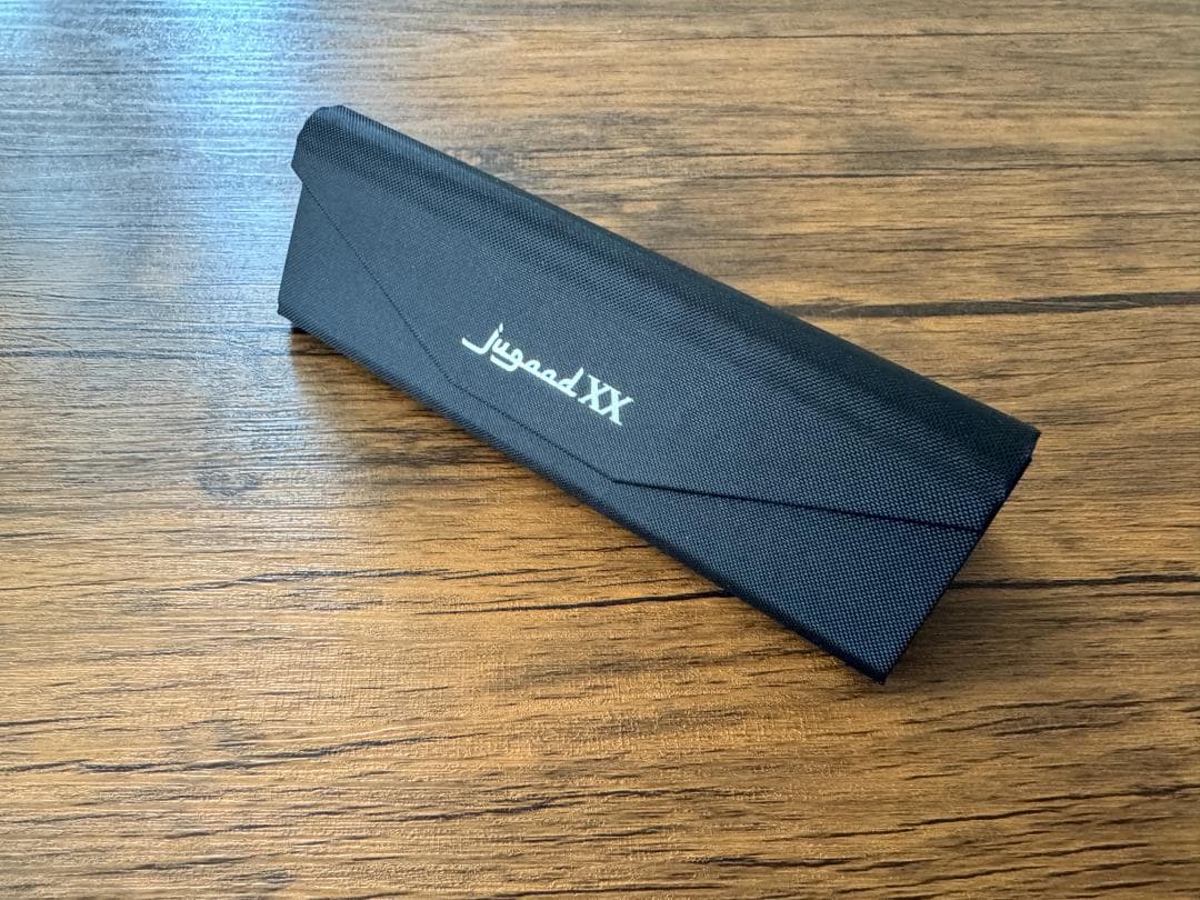 【美品】jugaadXX／Matira アンバーフレーム 調光レンズサングラス