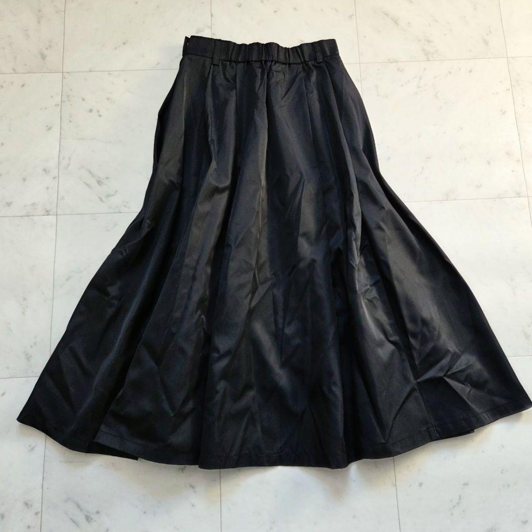美品　FORME 　東原亜希　撥水タックスカート ブラック フレア