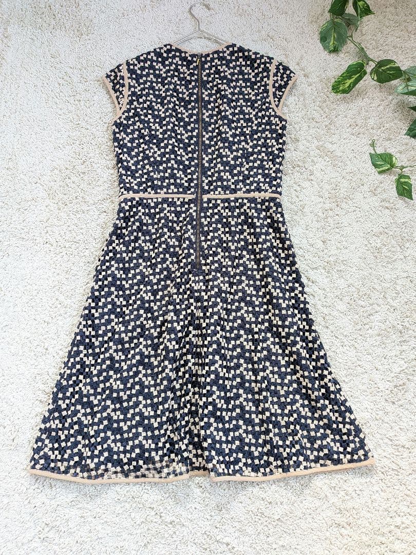 美品！エポカ ノースリーブワンピース 刺繍 カットワークワンピ 40