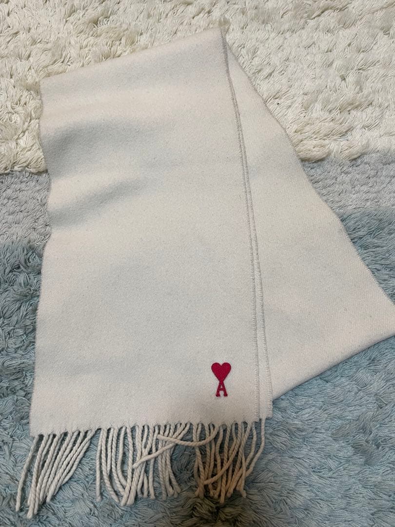 アミパリス　マフラー ハート刺繍
