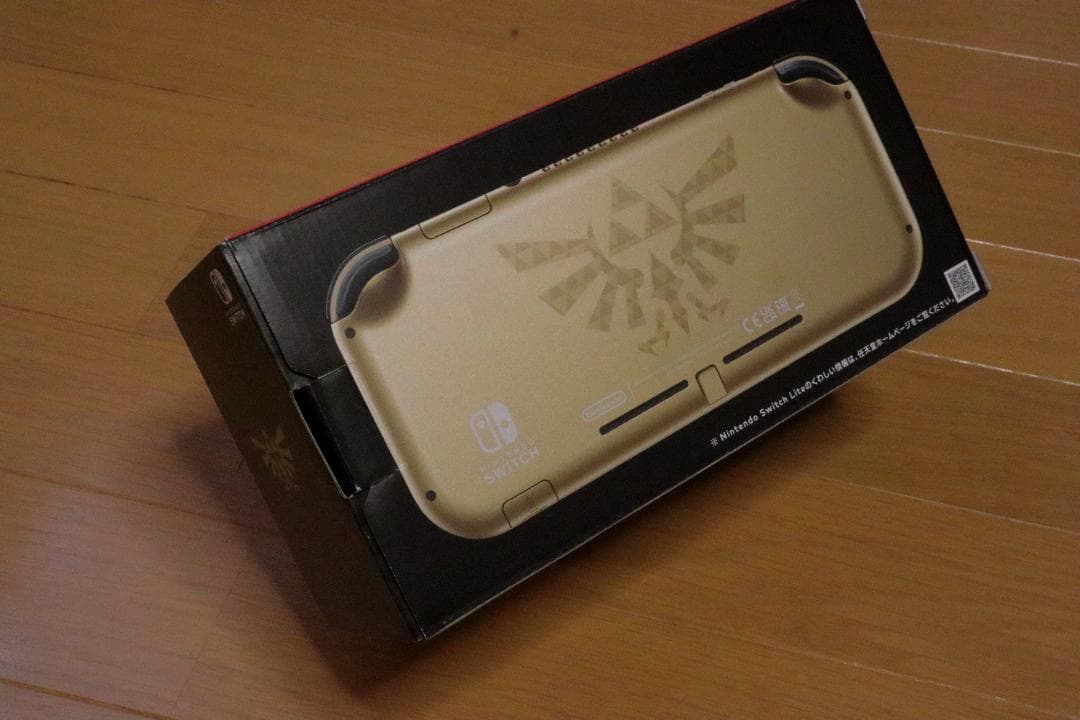 【中古】Nintendo Switch Lite HYRULE Edition