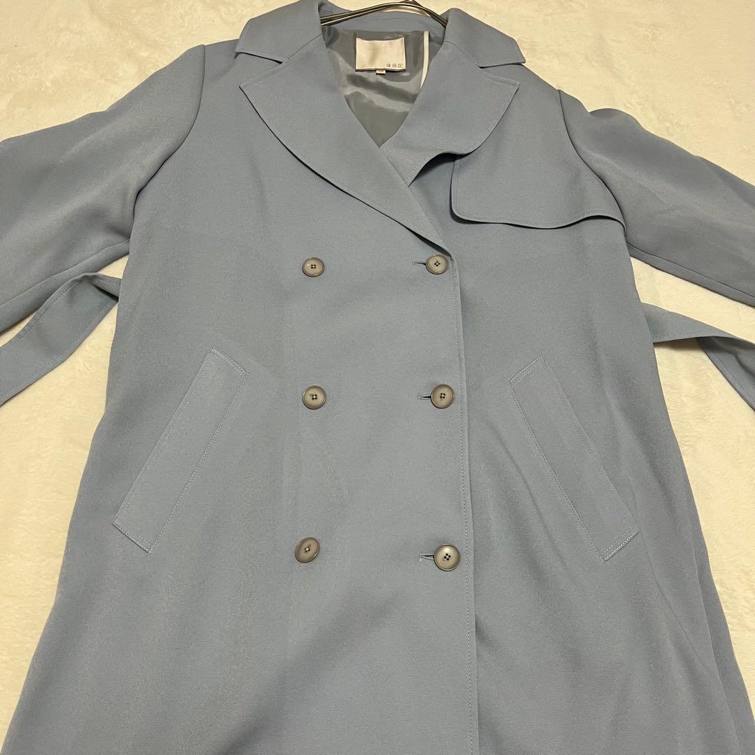 【美品】自由区　トロトレンチコート　サイズ38水色　定価64,900円
