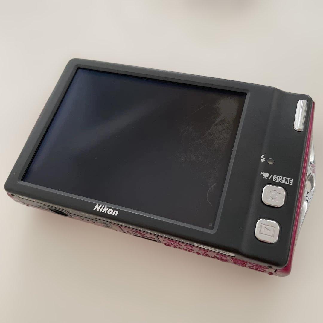 Nikon COOLPIX ピンク