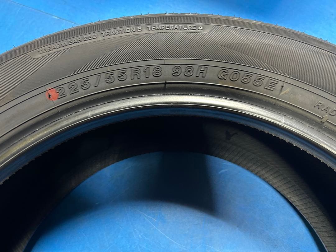 新車外し　225/55R18 デリカ　純正　タイヤ　中古　2025年　ヨコハマ
