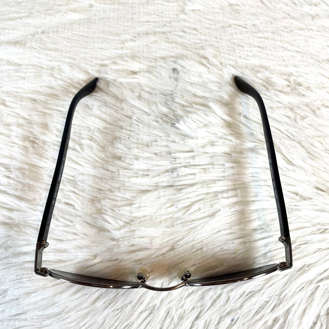 極美品　GUCCI　サングラス　GG1641　ブラックレンズ　シルバーフレーム