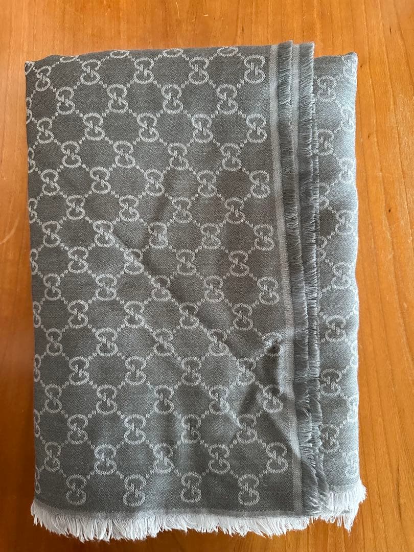 GUCCI グッチ　大判ストール