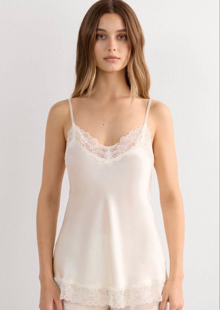 intimissimi シルク キャミソール　伊原葵