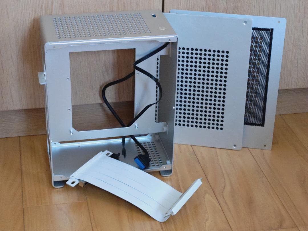 Braveman A1 ZZAW Mini-ITX向け フルアルミPCケース