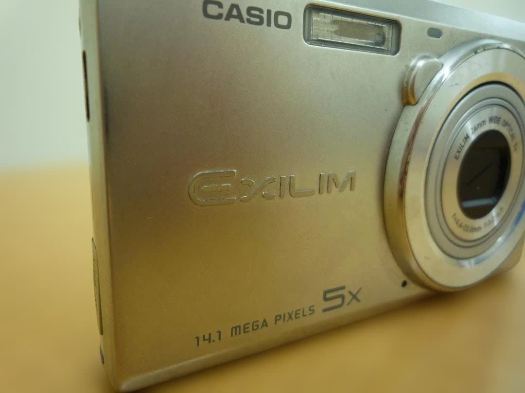CASIO EXILIM EX-ZS10 デジタルカメラ