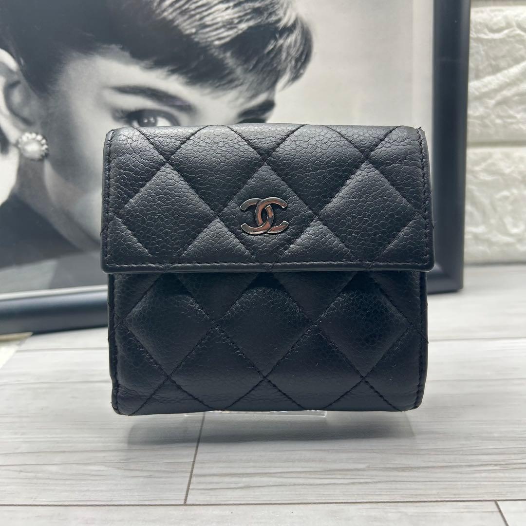 CHANEL キャビアンスキン　マトラッセ　Wホック　二つ折り財布　箱付