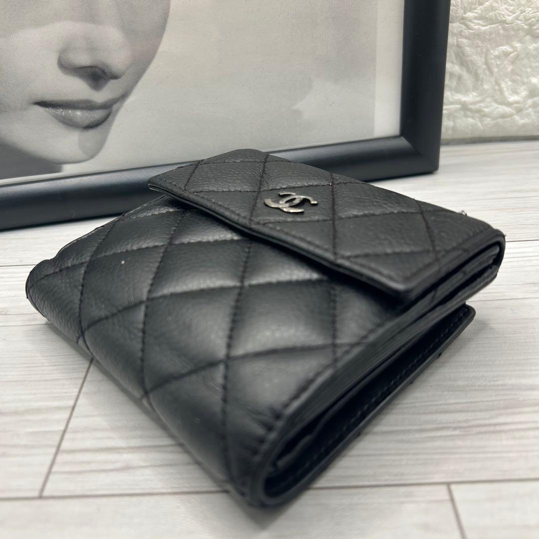 CHANEL キャビアンスキン　マトラッセ　Wホック　二つ折り財布　箱付