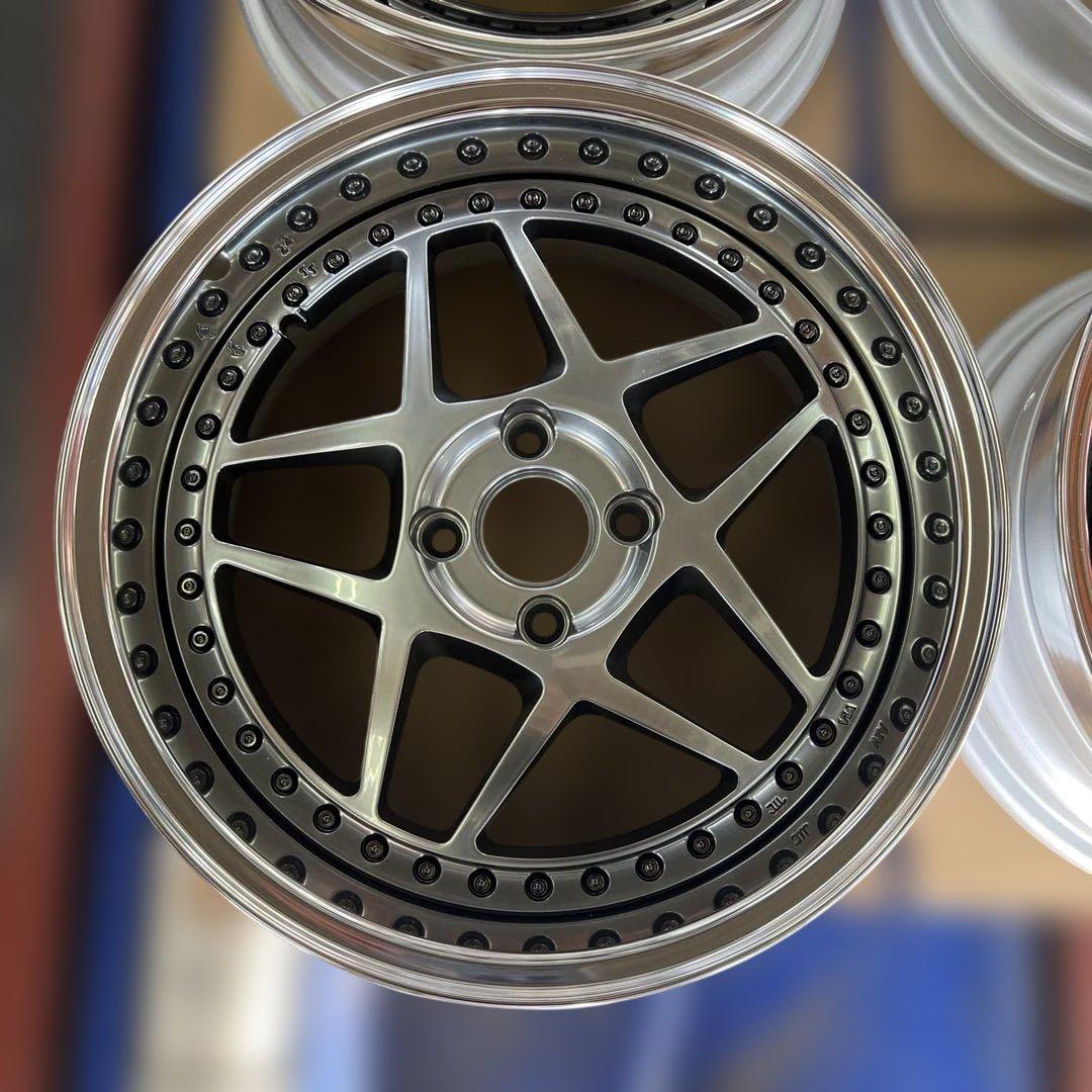 新品未使用 レオンハルト REISE 16×7J 7.5J 4本
