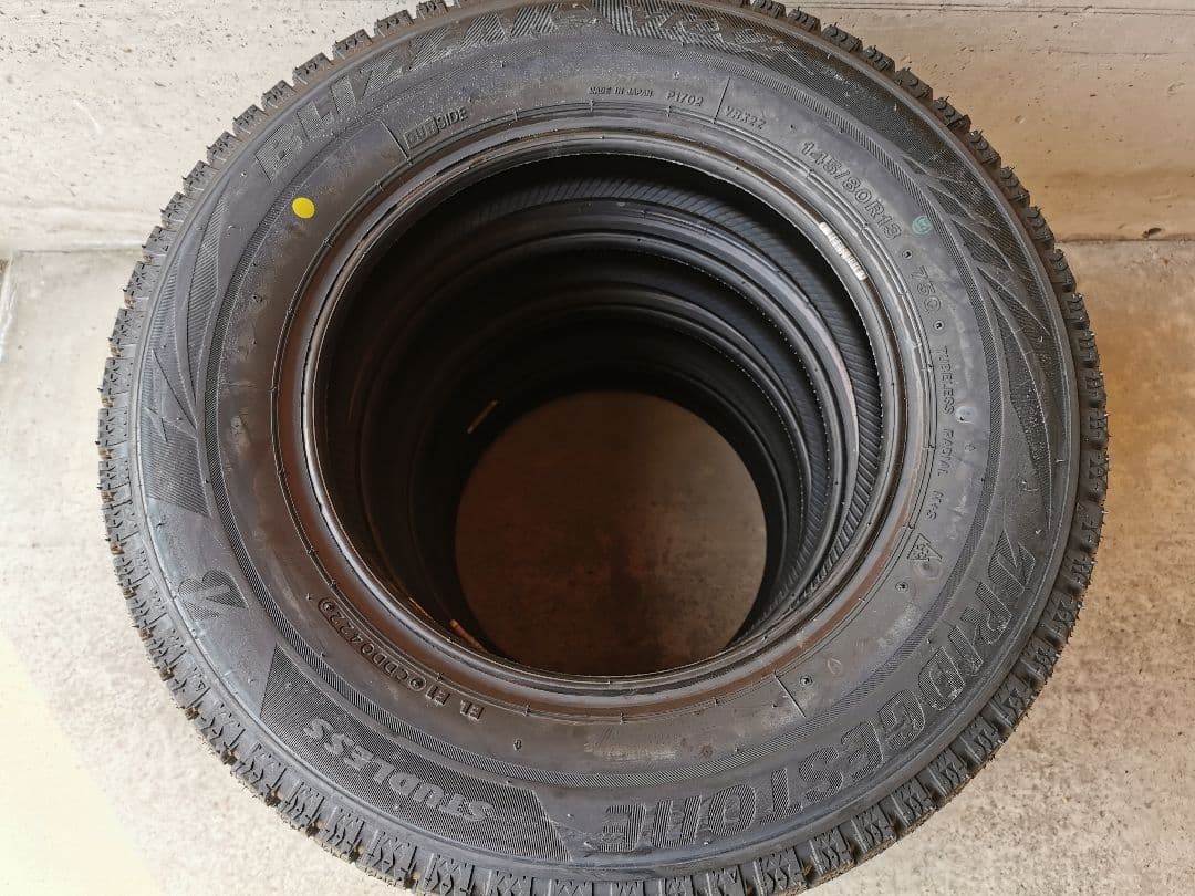 新品送料込ブリヂストンBLIZZAK VRX2 145/80R13 22年製4本