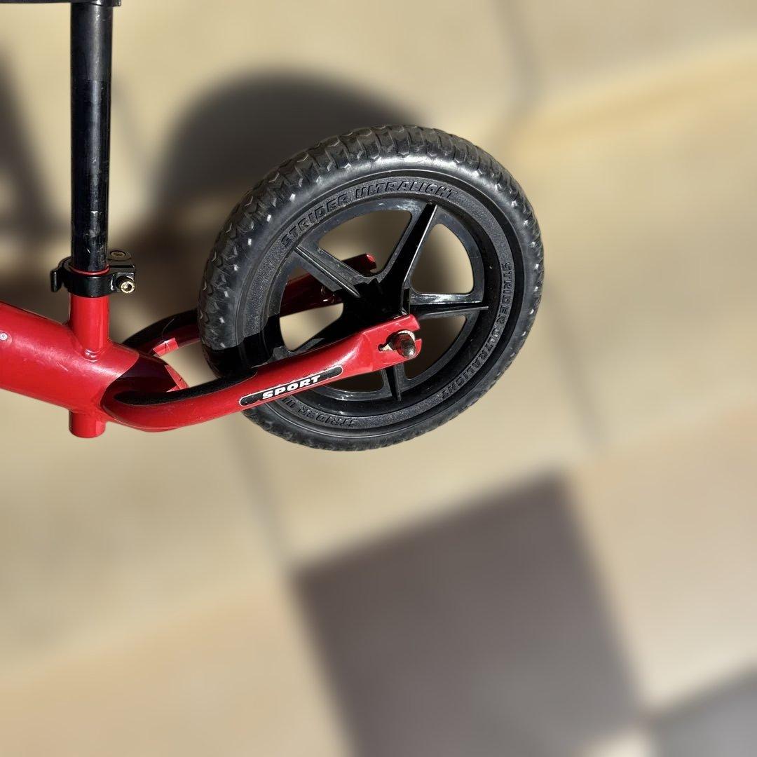 ストライダー スポーツモデル 12インチ　日本正規品　レッド