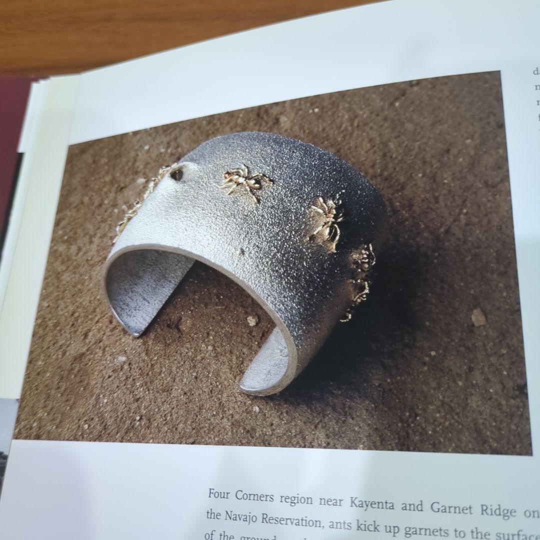 SOUTHWESTERN INDIAN JEWELRY　洋書