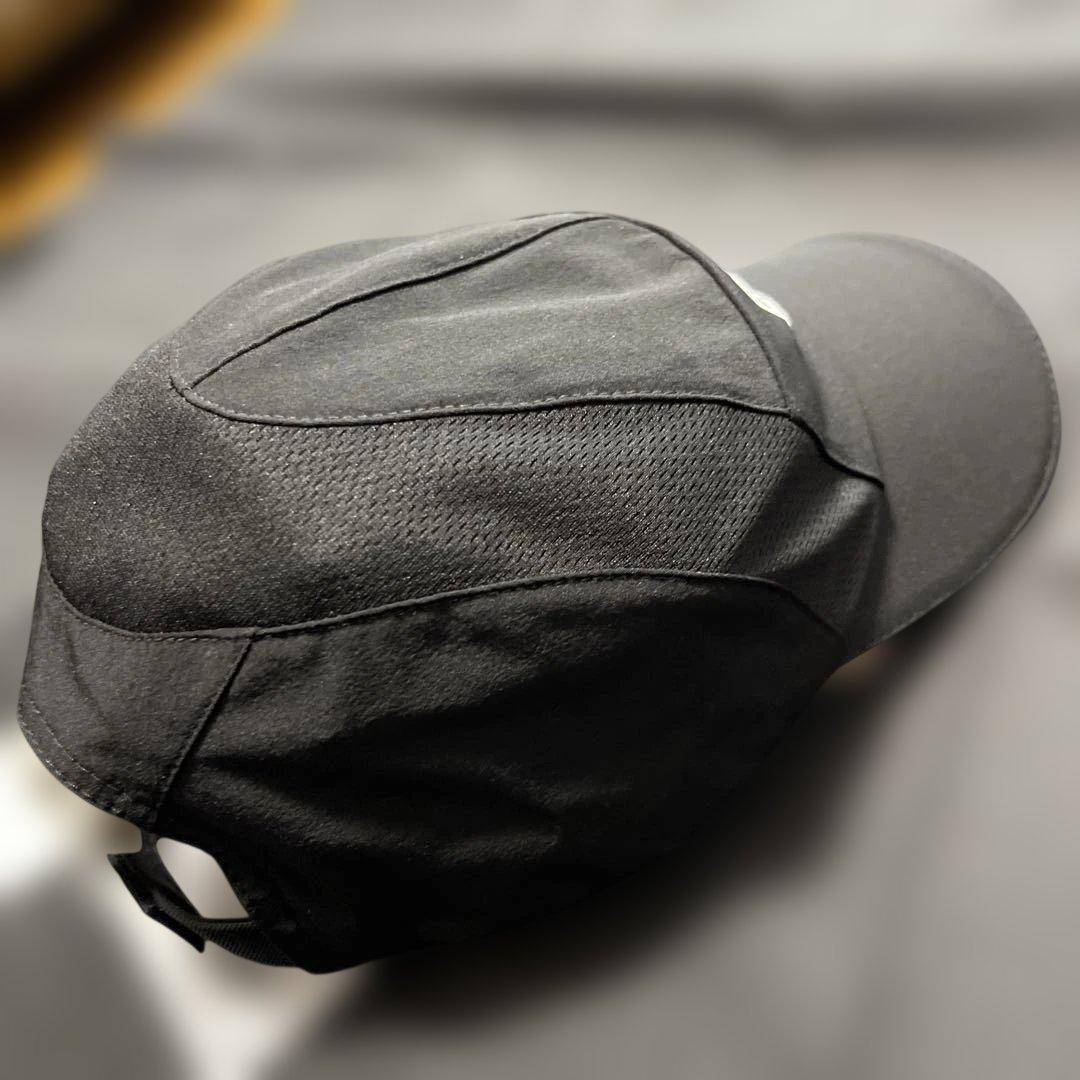 EA7 Emporio Armani ブラックベースボールキャップ