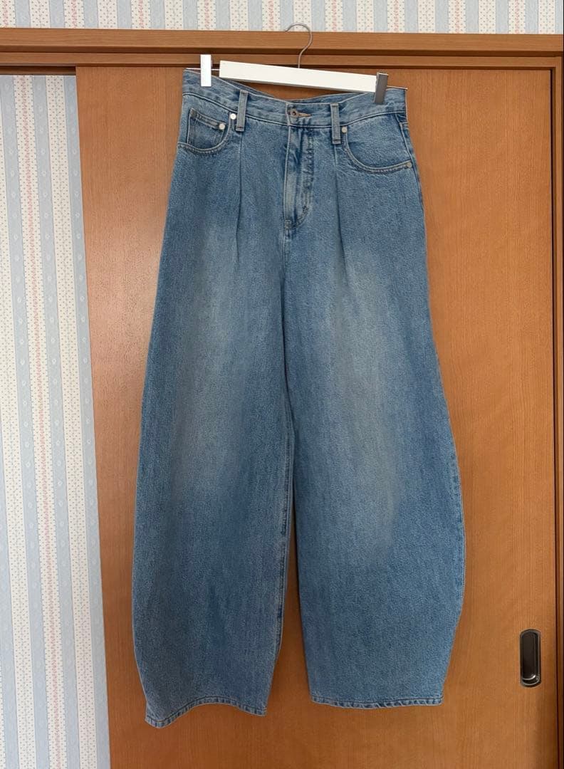 THROW by SLY J／W CURVE TUCKED パンツ