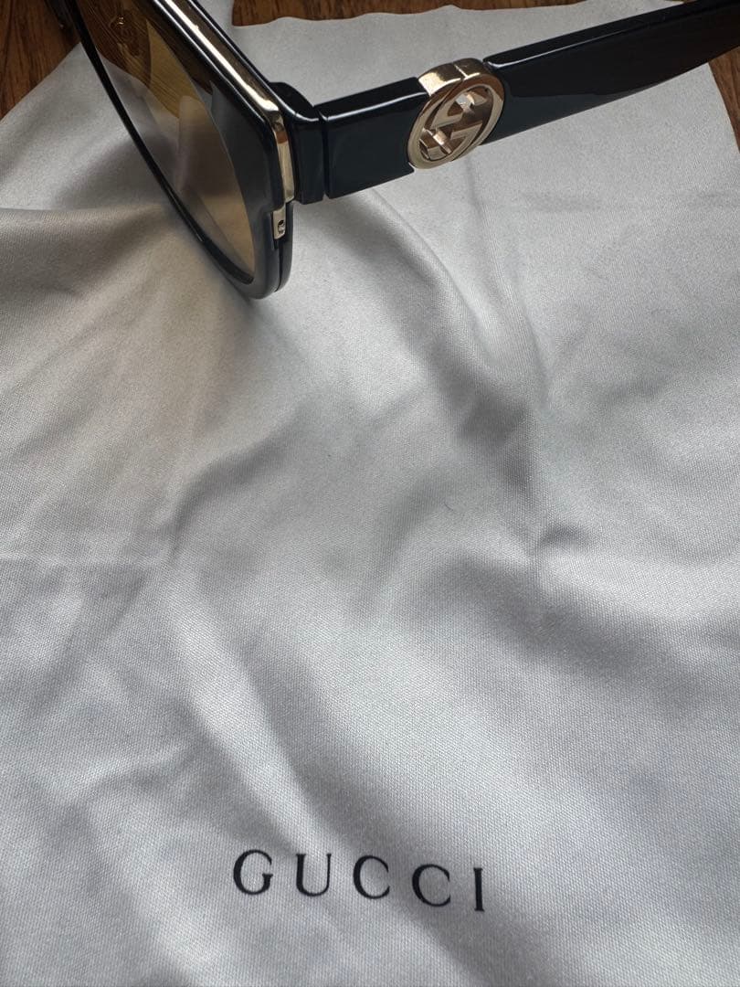 美品GUCCI サングラス GG1027SK グラスチェーン付き
