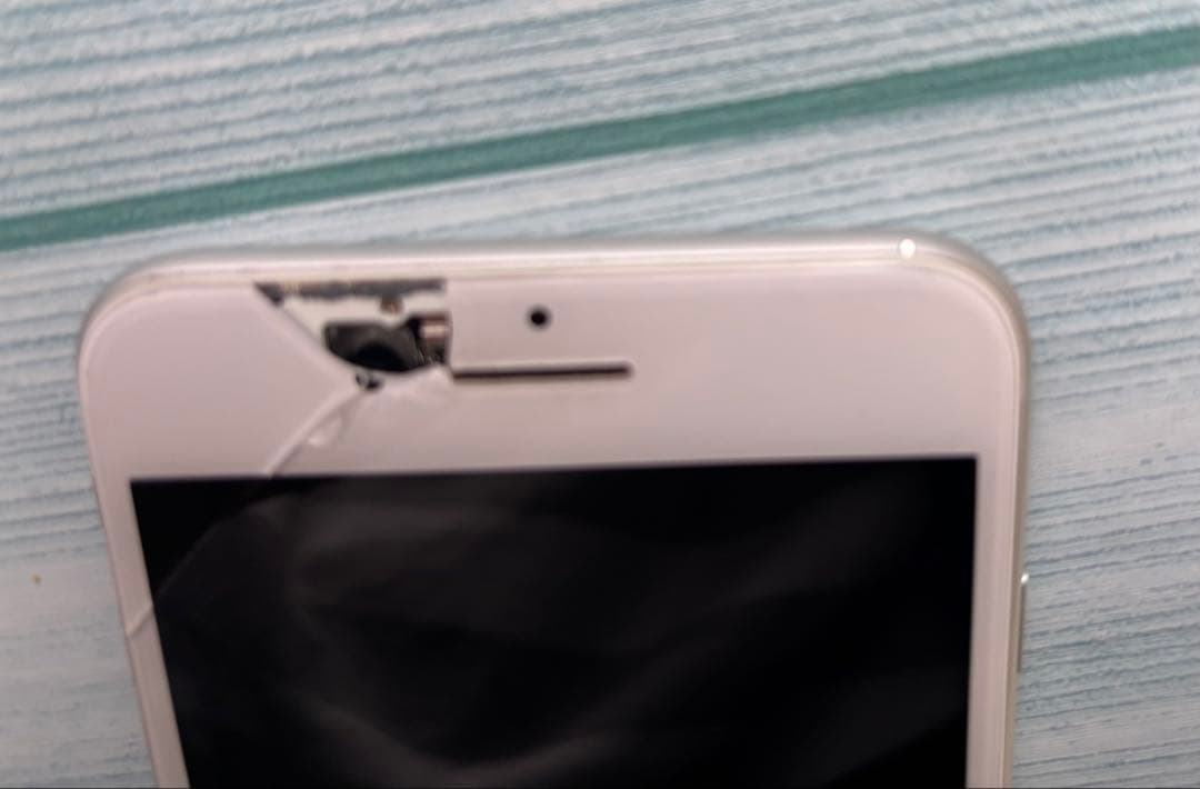 Apple iPhone 8 Plus シルバー 256g
