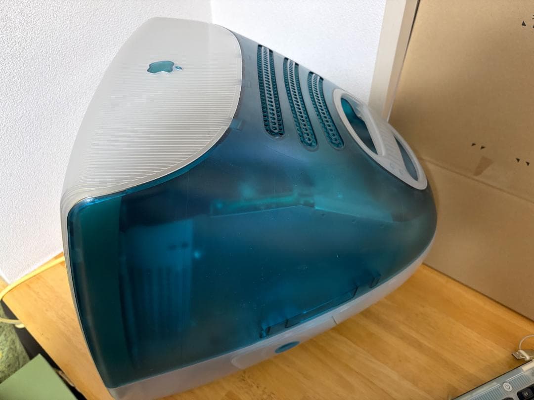Apple 初代 iMac ボンダイブルー