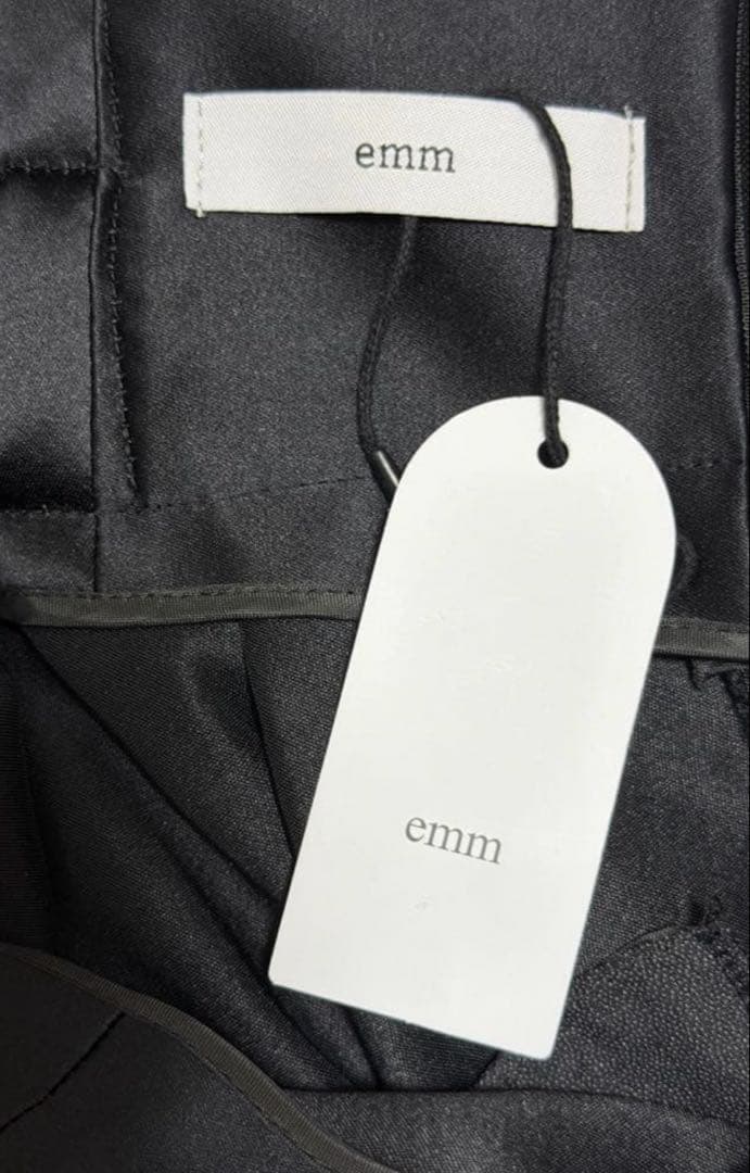 エム　emm the shop tsuya volume skirt Sサイズ