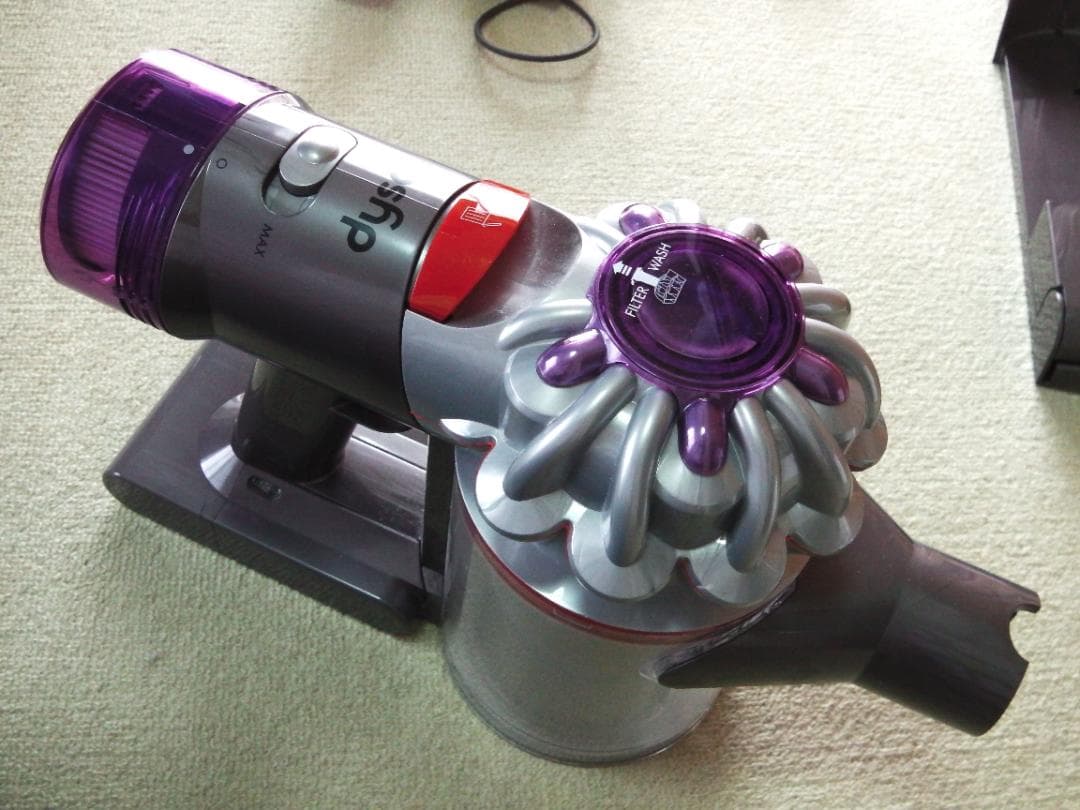 ダイソンV7 アドバンスド SV37 Dyson コードレスクリーナー