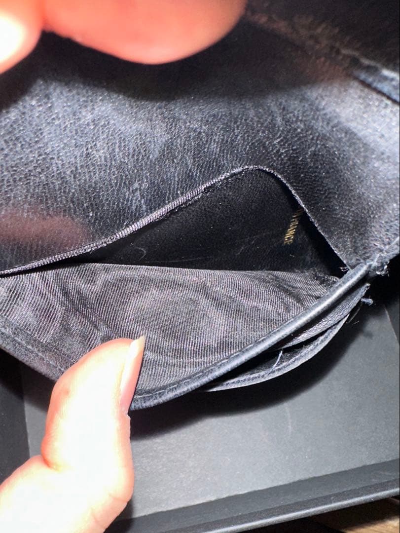 シャネル CHANEL 二つ折り財布 ブラックレザー　黒 正規品
