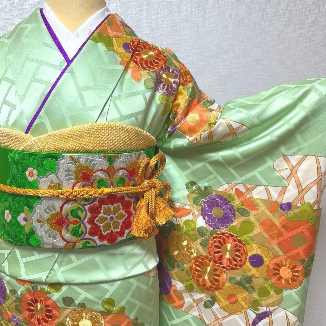 36 振袖フルセット 正絹 淡グリーン 緑 金彩 刺繍 駒刺繍 レトロ 古典