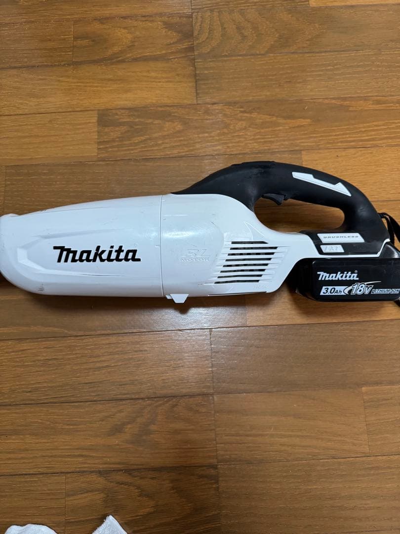 Makita スティッククリーナー 本体 バッテリー付き