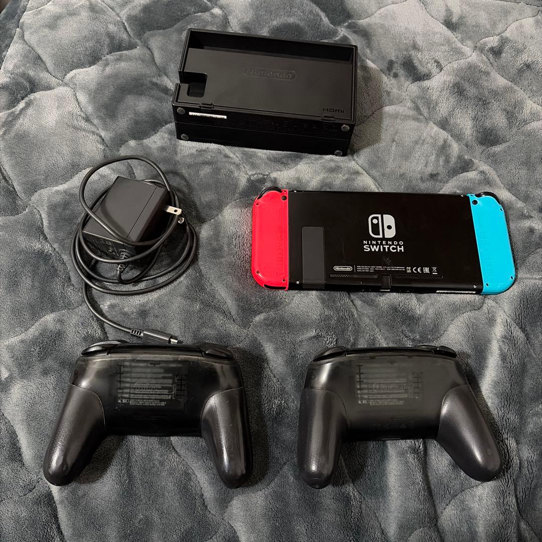 任天堂Switch純正プロコントローラー2つ付き