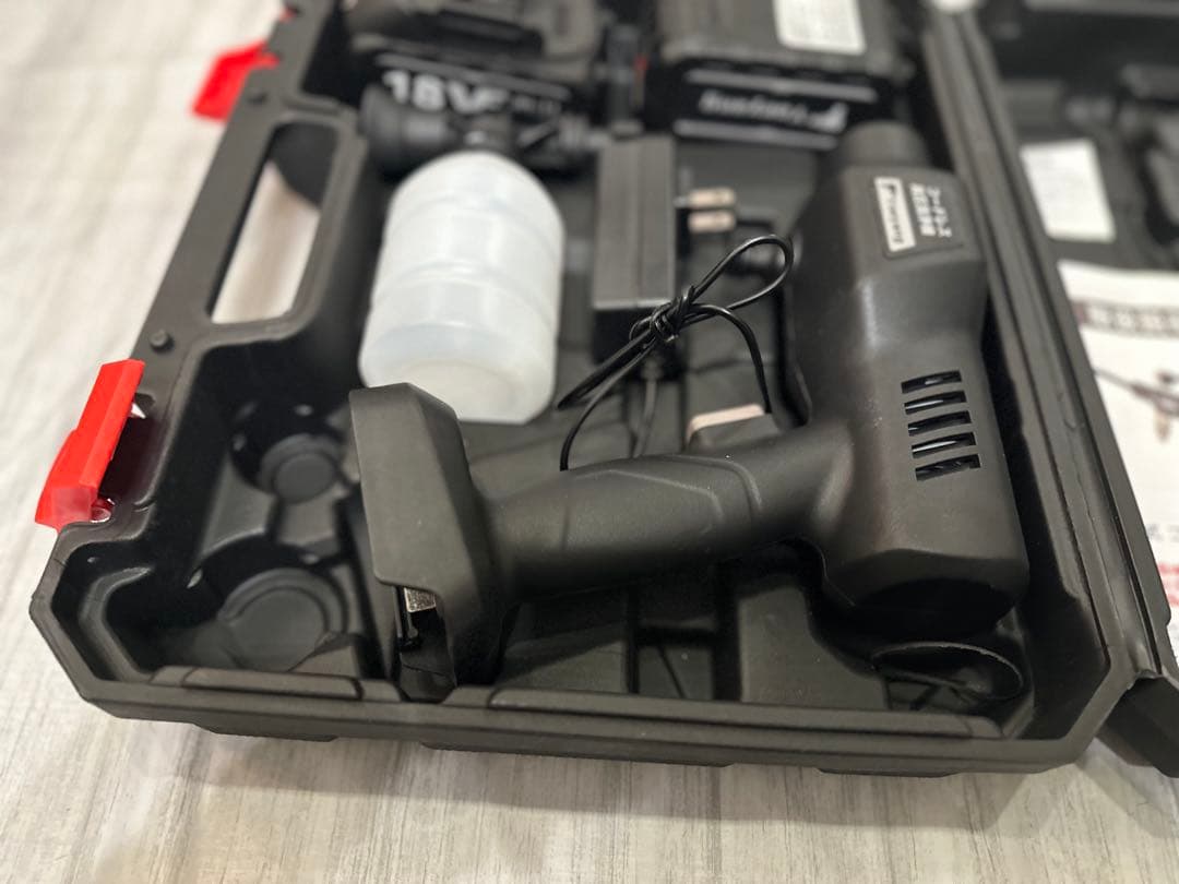 8MPa強力噴射！ほぼ新品コードレス高圧洗浄機セット