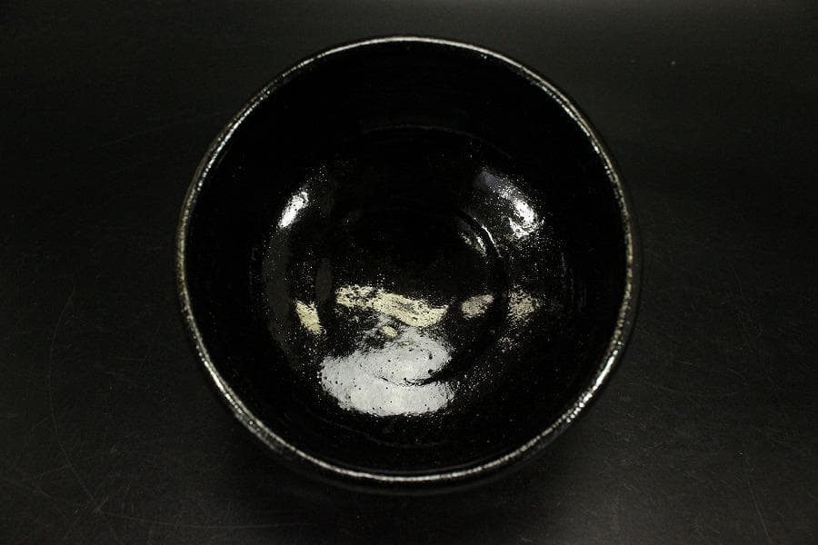 茶道具 黒楽茶碗 富士山文様 松楽造(メ1746)