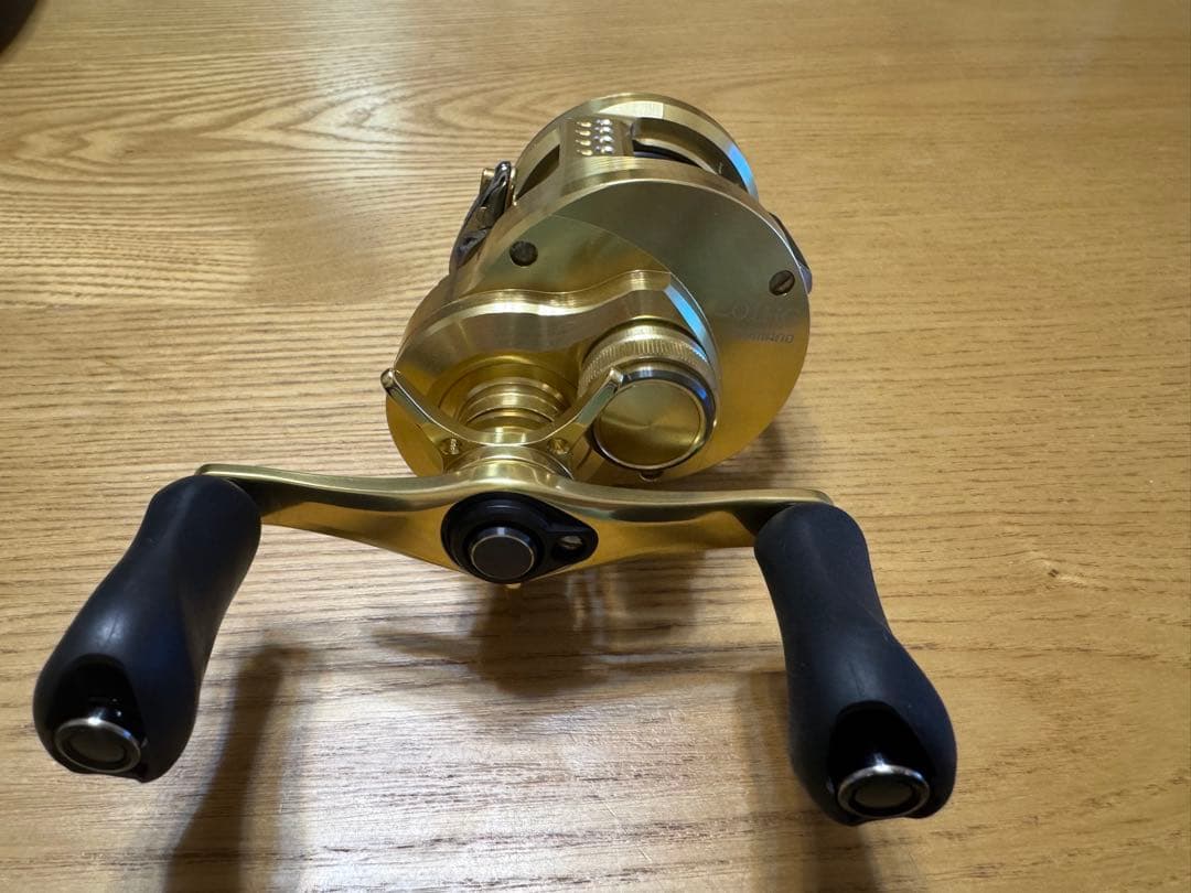 リール SHIMANO CALCUTTA CONQUEST 201HG