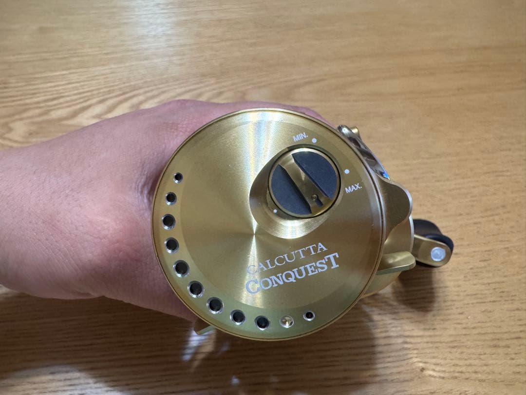 リール SHIMANO CALCUTTA CONQUEST 201HG
