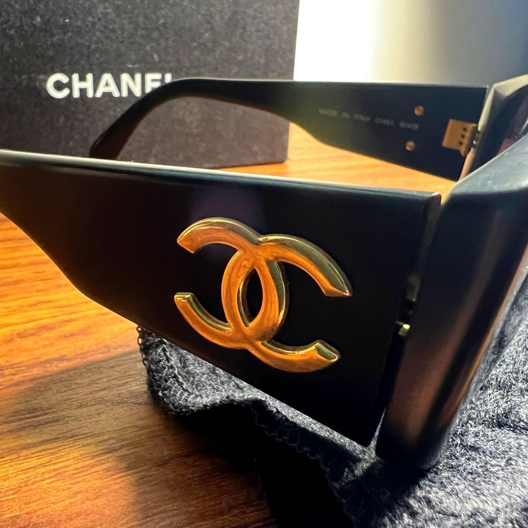 CHANEL ブラックサングラス