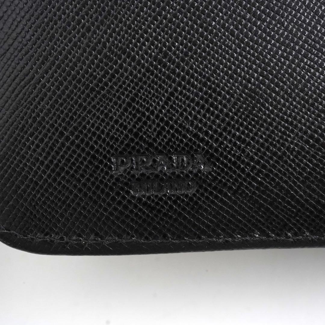 ✨新品未使用✨　PRADA ミニ財布　ナイロン　三角プレート　トライアングル　黒