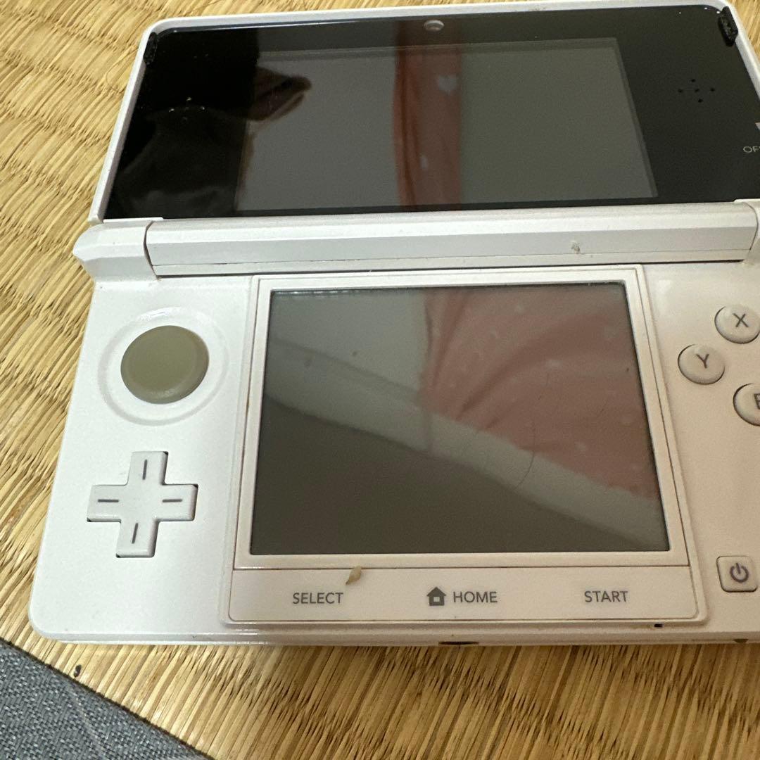 NINTENDO 3DS ホワイト本体とゲーム2本付き
