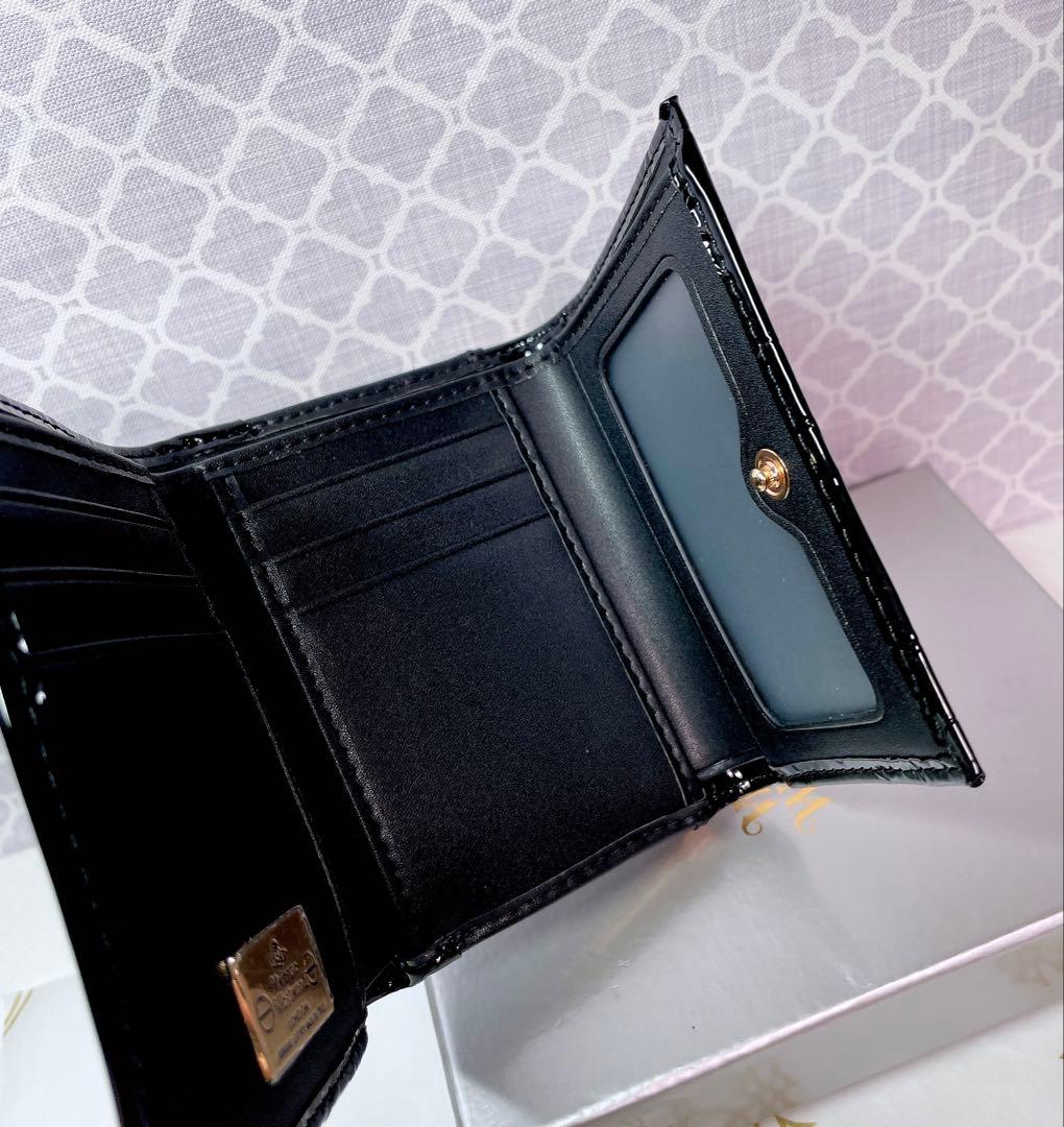 【大人気✨️ショッパー付】新品 Vivienne Westwood エナメル 黒
