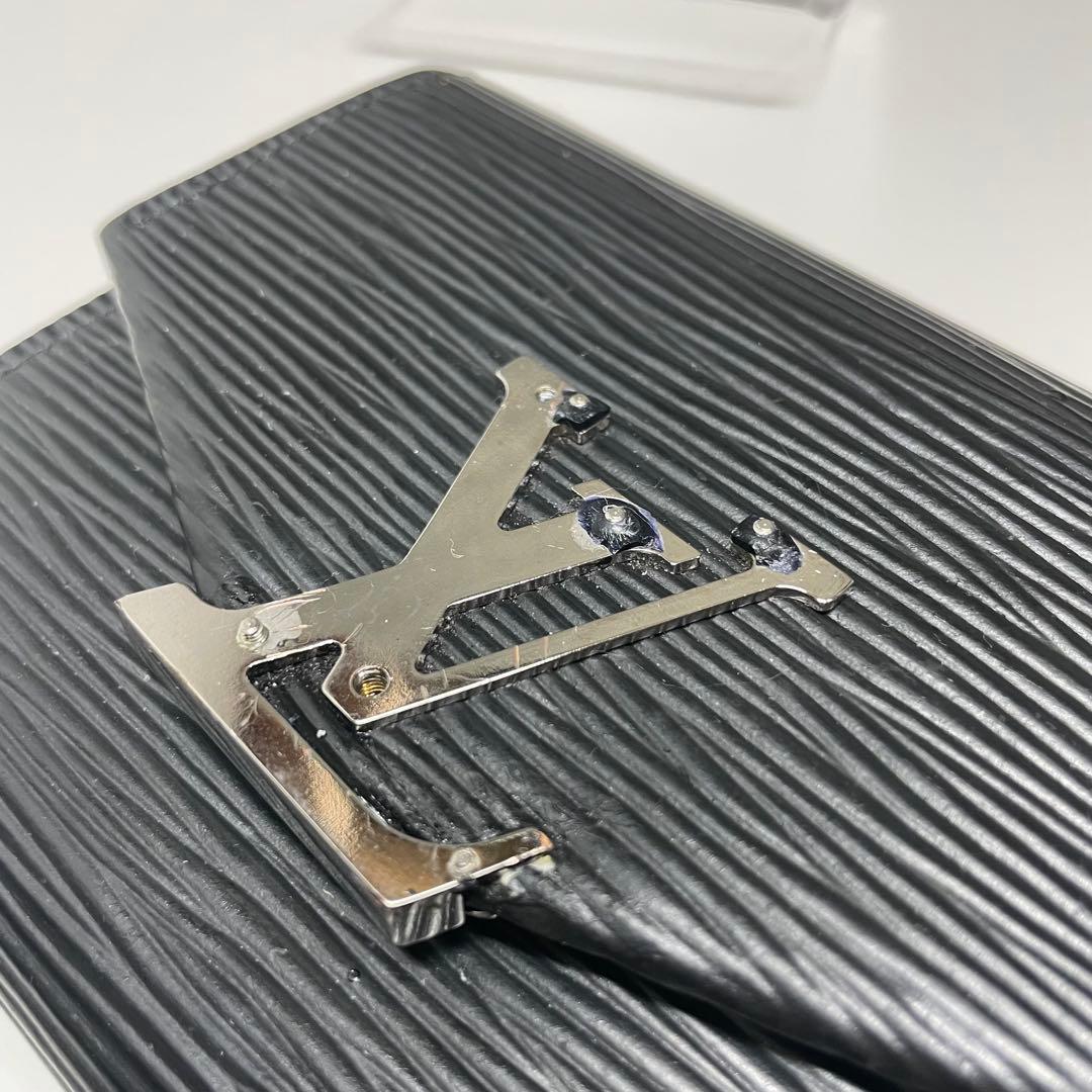 あ*ま様 Louis Vuitton ヴィクトリーヌ　エピレザー 三つ折り財布