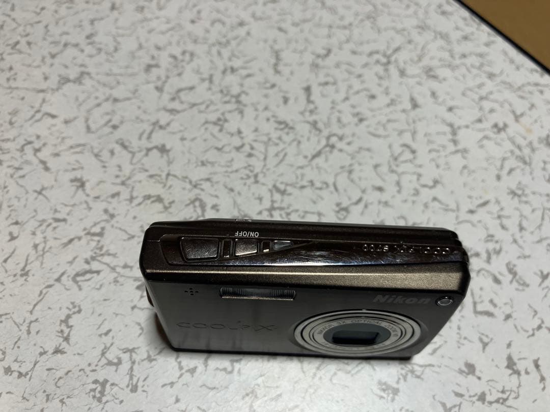 Nikon COOLPIX コンパクトデジタルカメラ Ｓ７００
