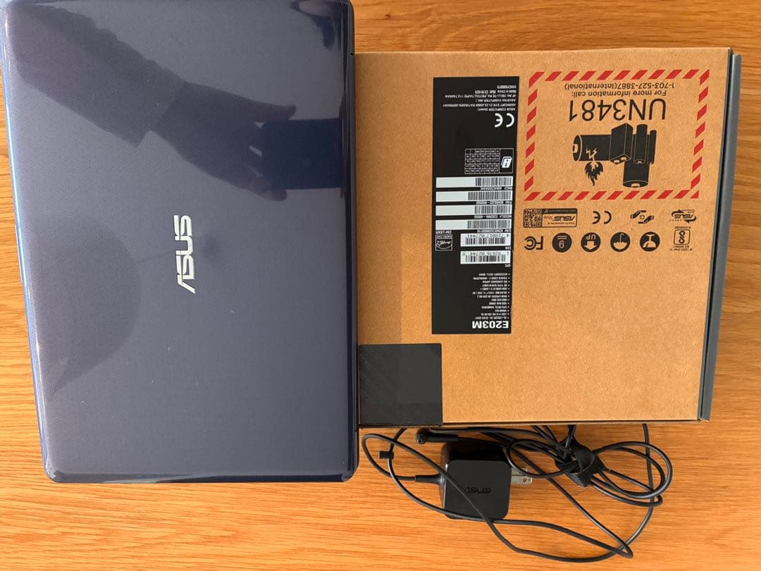 Windowsノート本体 ASUS E203MA-4000G Windows 10