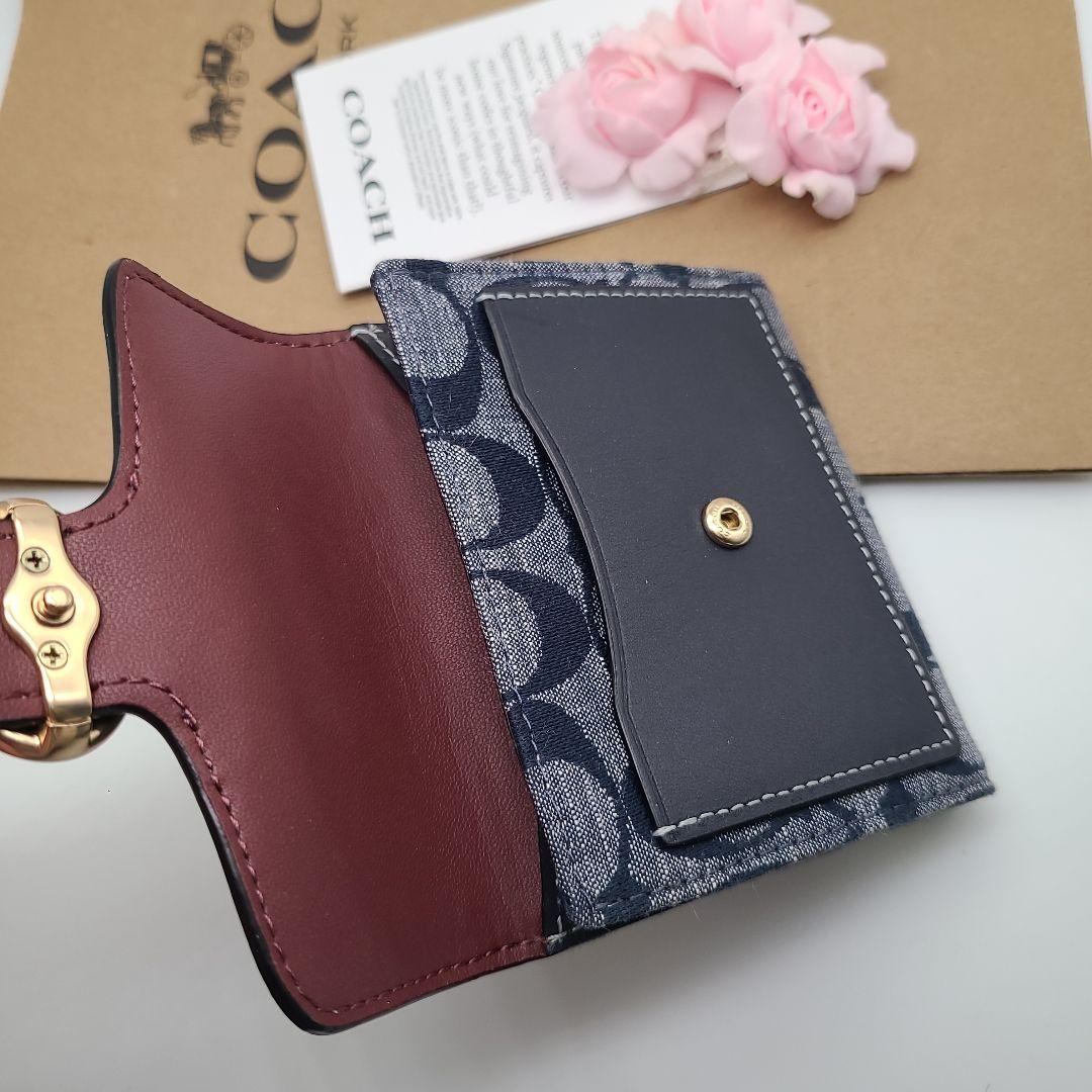 COACH　コーチ　折り財布　新品　スナップ開閉　正規品