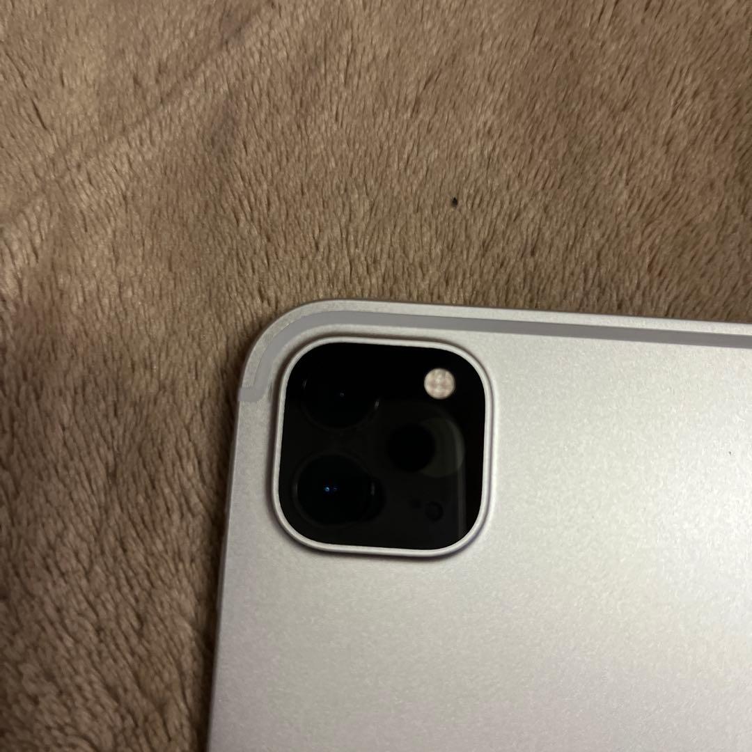 iPadPro第4世代12.9㌅512GBシルバーWi-Fi＋Cellular
