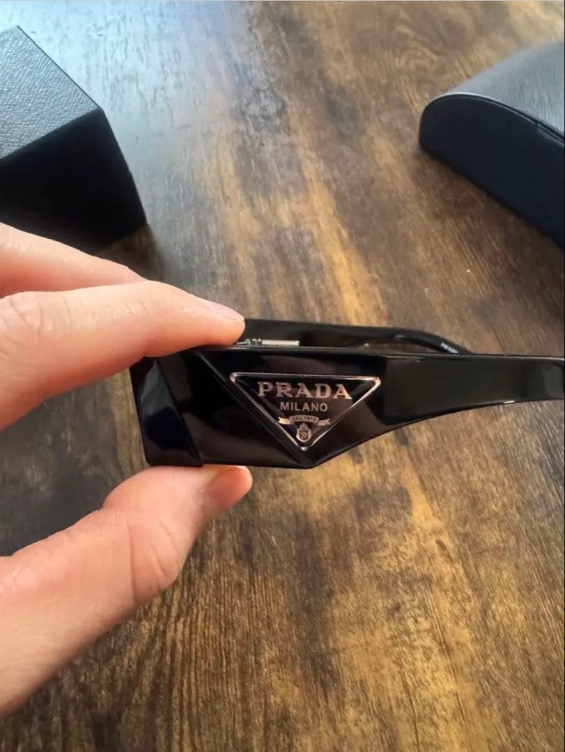 PRADA シンボル サングラス