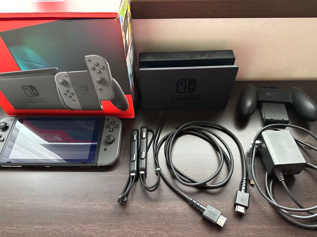 【新型】Nintendo Switch 本体 グレー 箱付き