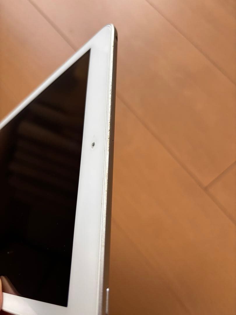 iPad 第5世代 32GB Wi-Fi シルバー 9.7インチ 動作確認済み
