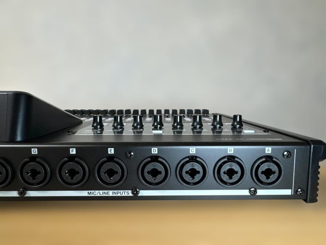 TASCAM　タスカム 32トラック マルチトラックレコーダー DP-32SD
